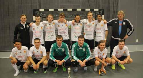 raden fr.v. Tim Klaar, ledare Denis Brdar, Robin Larsson, Filiph Grönlund, Aca Selimovic, Anton Ödman, Stefan Jasarevic och Martin Norman, ledare. Främre raden fr.v. Seid Hamed Hosseini, David Arkemar, Mujo Jakupovic, Arnel Barakovic, William Jensen och Andreas Svanström.