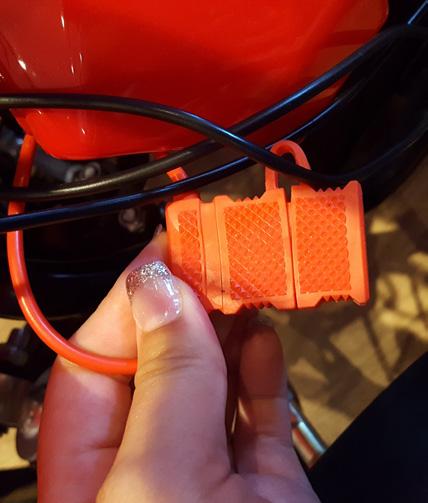 Elektrisk Mini-ATV i trafiken Mini-ATVn i denna instruktionsbok har en