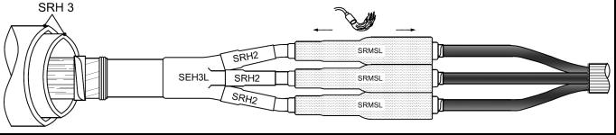 A: 3-3 13a) Material från påse 3 Skjut på ytterkrympslangarna SRH3 i parkeringsläge på en av kablarna Skjut på isolerslangarna, SRMS/SRMSL, över PEX-ledarna enl.