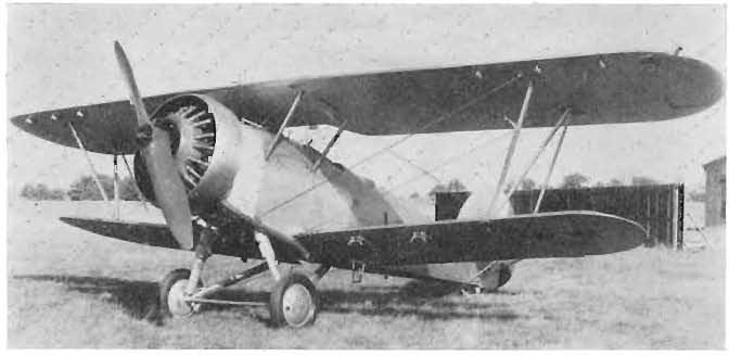 till vår högsta militära lednings förfogande." NÅGOT SÄRSKILT strategiskt spaningsflyg har ju inte kunnat inrymmas i 1936 års försvarsordnings " ram".