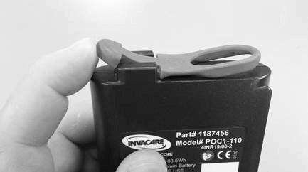 Invacare Platinum Mobile 1. Använd en tång för att skruva av och ta bort ändstycket E från likströmskabeln F. Toppen G lossnar också. 4.6 Byta ut batteriets dragring 1.