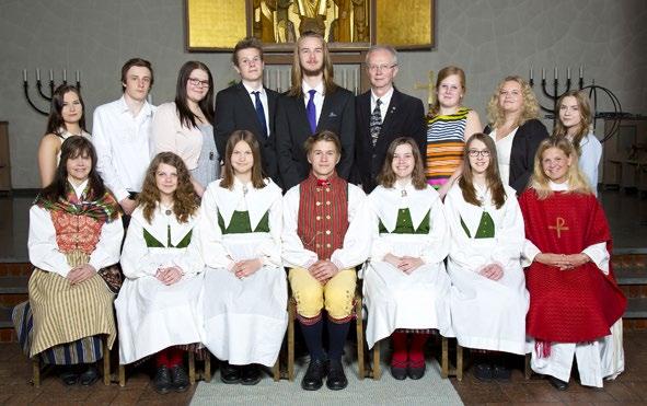 årets KONFIRMANDER Svärdsjö Övre raden: Sofia Pekkari, Alexandra Fransson, Gustav Lönn, Oscar Mattson, Melvin Vestlund, Gabriella Johansson, Anna Fransson Mellersta raden: Frida Nicolaisen, Aron