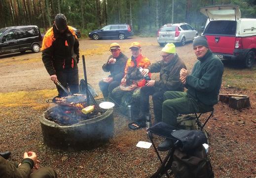 Det gemensamma övningsskyttet i juli, fläskjakten efter jul och årsmötet på för sommaren har genom många årtionden varit viktiga för lägga grunden till en utvecklande jaktgemenskap.