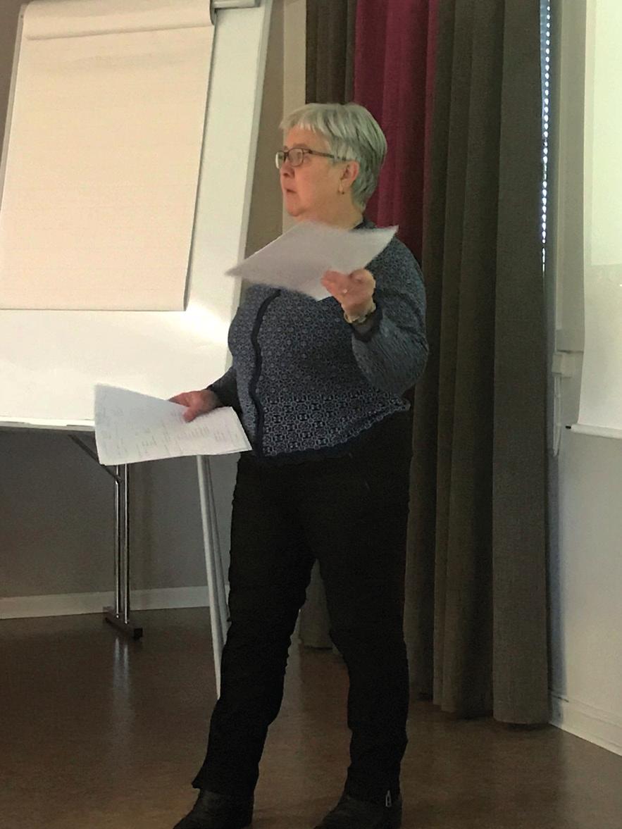 Engström i mitten Elisabeth Otterdahl överst till höger Lördagen