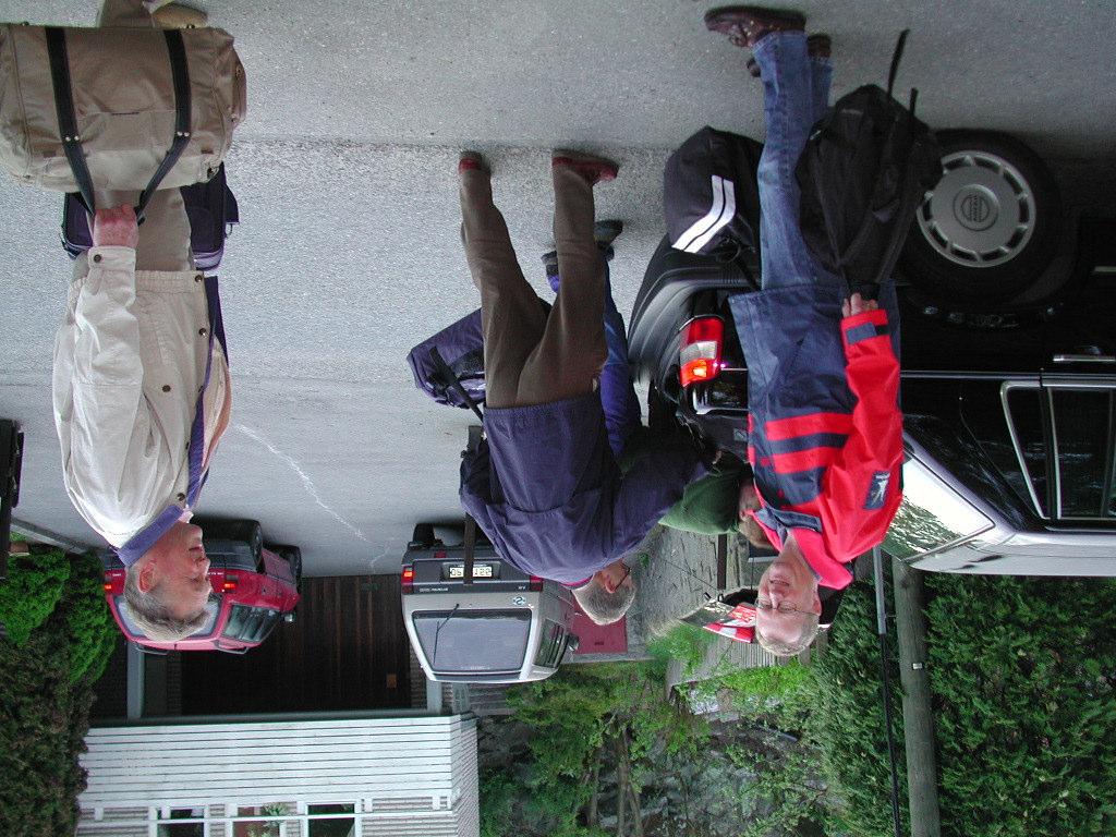 Måndag 2001-05-21 Kalmargänget färdades i Molins bil med avfärd kl. 18.30. Molin körde, Arne och Tommy försökte förgäves nå bromspedalen.