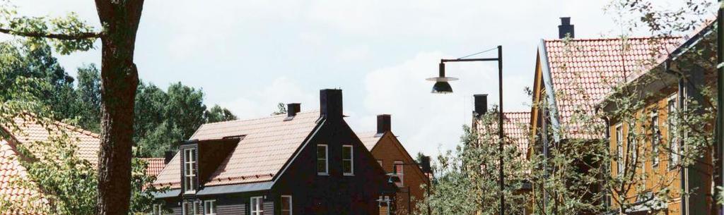 Silveroxel är ett träd som blir lagom stort. Taktila farthinder kan sänka hastigheten. Nedan; en slingrande gata med fondmotiv.