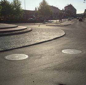 Grupp 2-125 KN B125 Grupp 5-600 KN E600 Gångvägar, gångtrafikområden och därmed jämförbara områden, bilparkeringar och parkeringsdäck.