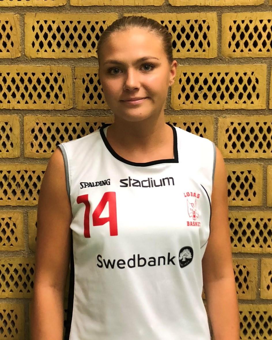 Olivia Andersson Född: 2001 Längd: 174cm Olivia gör egentligen inte debut i Basketettan då hon redan säsongen