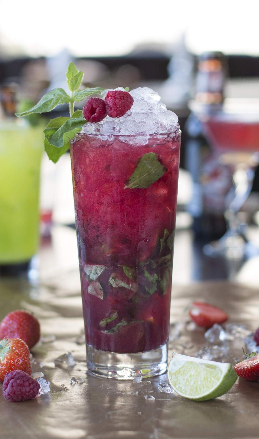 MOJITOS BÖRJA DIN KVÄLL PÅ BÄSTA MÖJLIGA SÄTT! MOJITOS I SMAKER FÖR DE FLESTA ÄR ETT PERFEKT VAL INNAN DIN MIDDAG ELLER NÄR DU VILL HA EN TREVLIG STUND I BAREN!
