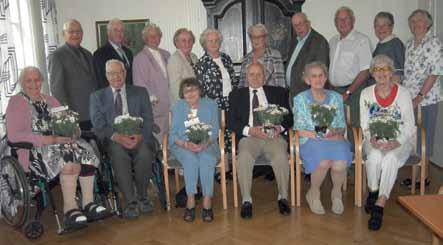Födelsedagsfest Två gånger per år bjuder Svenska kyrkan i Lannaskede församling in församlingens seniorer till födelsedagsfest.
