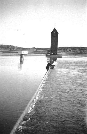 Vänern har också en sänkningsgräns, men den har i praktiken ingen funktion längre, då vattennivån sällan når dessa låga nivåer.
