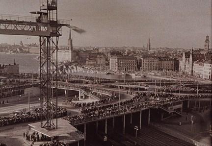 5.2.4 Första vattendomen och 1930-talets sluss Mälaren började regleras 1943 med en vattendom som kom 1941.