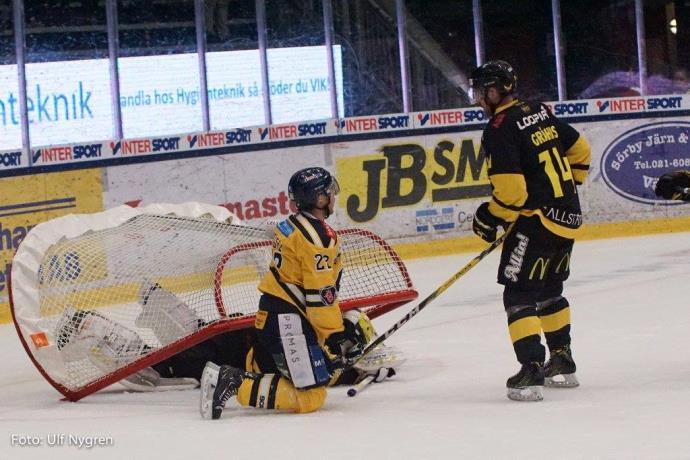 tid att fokusera på att snacka hockey med våra medlemmar och sälja merchandise!