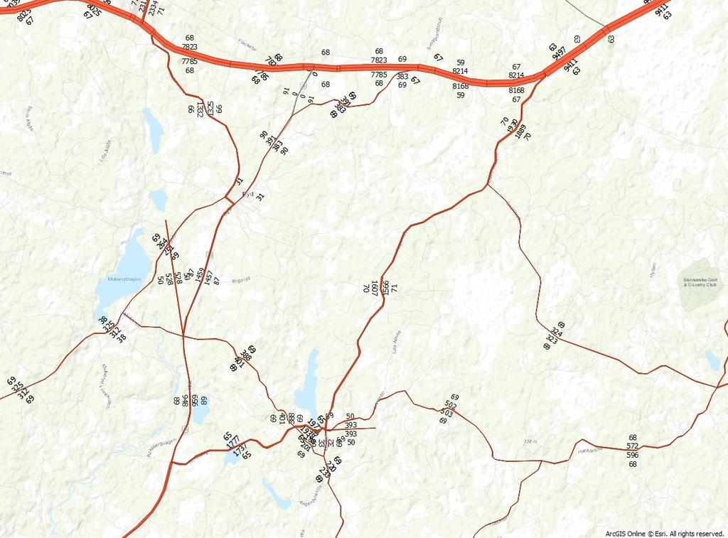 Problemet med att hastigheten sjunker snabbt med ökad trafik (tydligt framförallt på 2+1-vägar), vilket observerades i 2014-körningen, blir än tydligare 2040 då flödena är högre.