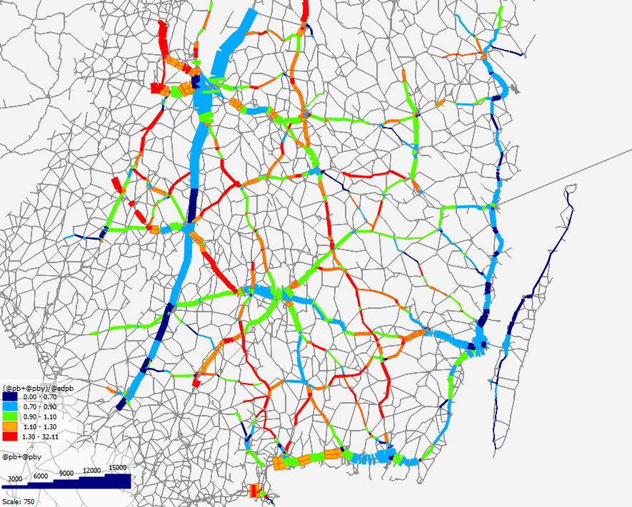 Kvot modellerad/mätt trafik (pb/d) för huvudvägnät. Rött=överskattning, blått=underskattning. Bredd visar modellerat flöde. Övergripande Sydost.