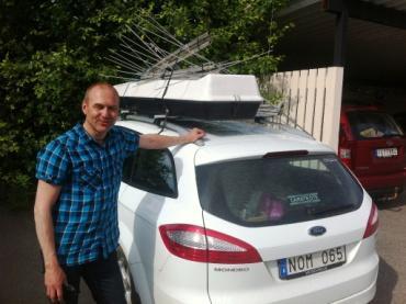 Bland annat 2 st 10-el QDantenner för 144 i mycket bra skick, ett par hembyggda 12V-aggregat samt ett hembyggt mindre slutsteg för 144 MHz mm mm. Ett STORT TACK till Pierre och Pernilla!