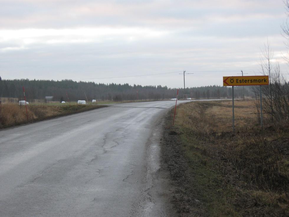 Boende i byar intill väg 741 har direktutfarter