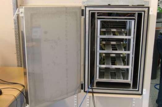 måste produktionsteknologin utvecklas och kvalitetssäkras. Dessutom måste produktionskostnaderna för de kommande alkolåsen minimeras genom smarta och effektiva lösningar som tar hänsyn till miljön. 4.