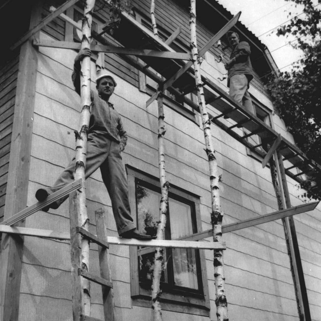 Uppsättning av eternitplattor på Jennyhill På 1950-talet