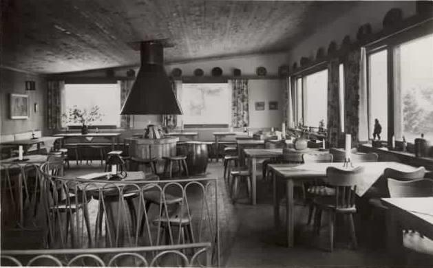 Matsalen Höjdens raststuga, På 1930-talet såldes stora delar av skogen vid Höjdens gård till