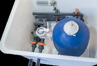 poolen Compasspoolerna har 70 mm pålimmad på sidorna och 100 mm medskickat till botten.