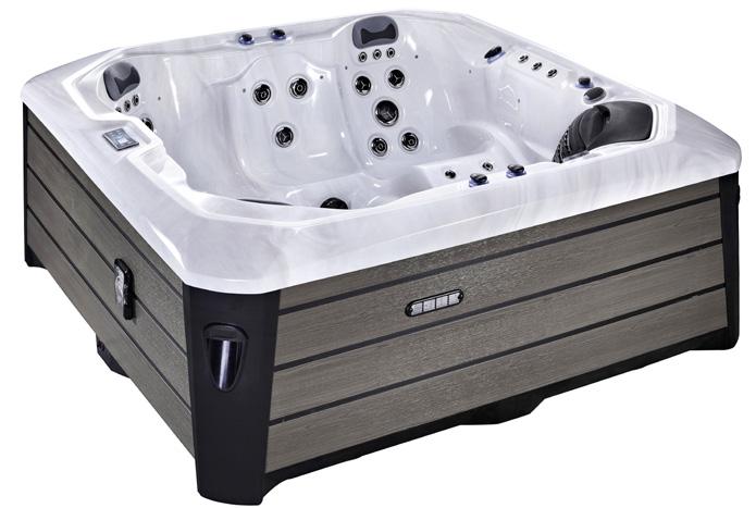 Alpin Design 803 Det största spabadet i den här serien med hela sju sittsäten och ett liggsäte.