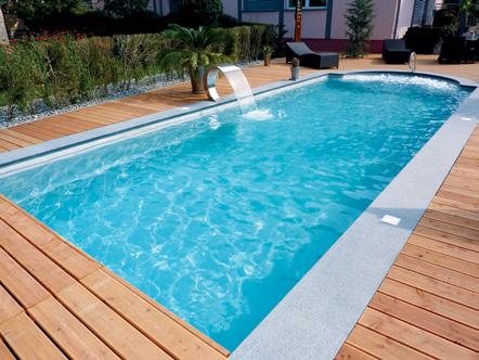 Lätt att installera alla Familypooler 14 Villa 1 Villa 2 Villa 5 Aktiv 1 Aktiv 2 Aktiv 4 5,5 * 3,1 m 15,6 m3 Djup 1,55 7,0 *