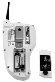 3 Hur man använder lasersystemet Tvåvägsradiofjärrkontrollenheter 3.1 (Endast på modeller utrustade med radiosändare) Batteriinstallation/batteriborttagning 31.