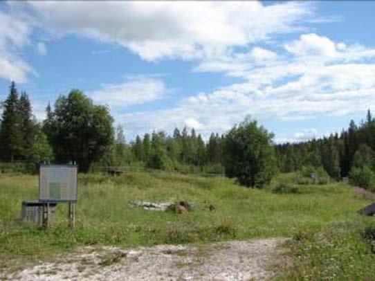 Masugnsbyn med Junosuando gruvor utgör början på den industriella järnhanteringen i Norrbotten och inom området finns den gamla transportvägen, bruksgården, masugnslämningen och gruvhål kvar från