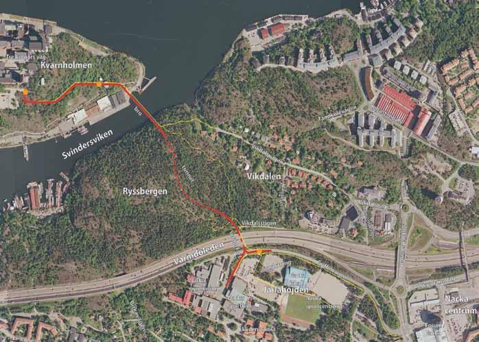 Vid brofästet på Ryssbergssidan ansluter gångoch cykelvägen till Vikdalsvägen och vidare mot Nackas cykelvägnät. Sträckan från södra landfästet blir cirka 200 meter lång.