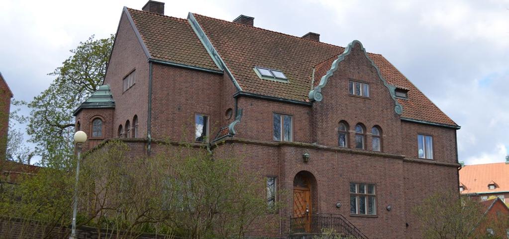 Skolan ägs av Norsk Luthersk Misjonssamband och har idag två avdelningar med utbildningar ackrediterade av NOKUT, en i Oslo (FIH NO) och en i Köpenhamn (FIH DK).