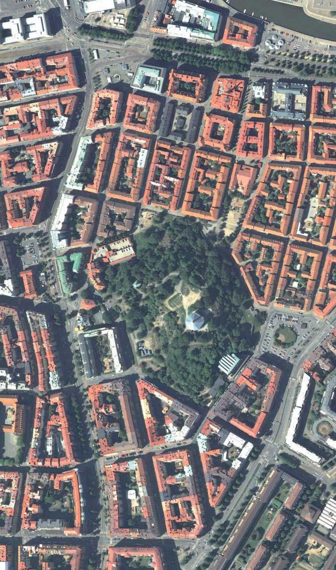 i den norra delen av gatan Järntorget