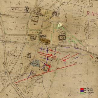 Figur 4. 1806 års karta med de schakt inlagda som dragits i omårdet kring gård 12 vid tidigare förundersökningar. Schakten kring gård 12 är markerade med röda och blå linjer.