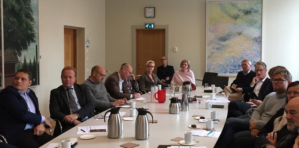 NÄRINGSLIVSAVDELNINGEN JÖNKÖPINGS KOMMUN NÄRINGSLIVSRÅDET DIALOGEN MED POLITIKEN I juni 2016 beslutade kommunstyrelsen om att bilda ett näringslivsråd.