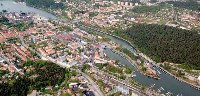 grönstruktur och landskapsbild Grönstruktur och landskapsbild Södertäljes karaktär skapas bland annat av samspelet mellan bebyggelse och grönska, av hur mötet med vattnet utformas och av hur man