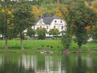 stadsdelarnas grönområden Ragnhildsborg Grönstrukturen idag Ragnhildsborg ligger direkt norr om Södertälje tätort intill Linasundet. Området är kraftigt kuperat och sluttar mot vattnet i väster.