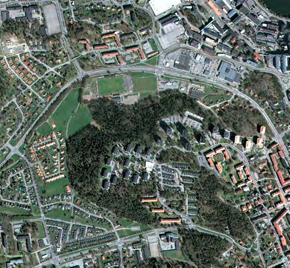 Strängnäsvägen Bårstafältet Högbergsparken Kvarnberget Högbergsparken Smedvägen Brolundavägen Målarvägens grönstråk KARTA/flygbild STADSDELEN Bårsta Högbergsparken Högbergsparken Holmfastvägen
