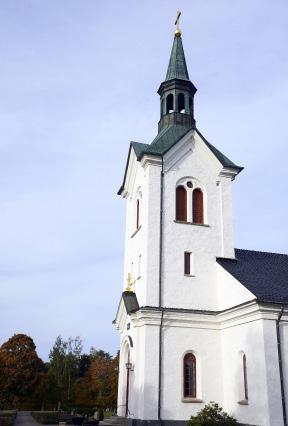 predikstolen, också dessa i nyklassicistisk stil liksom läktarbröstet.