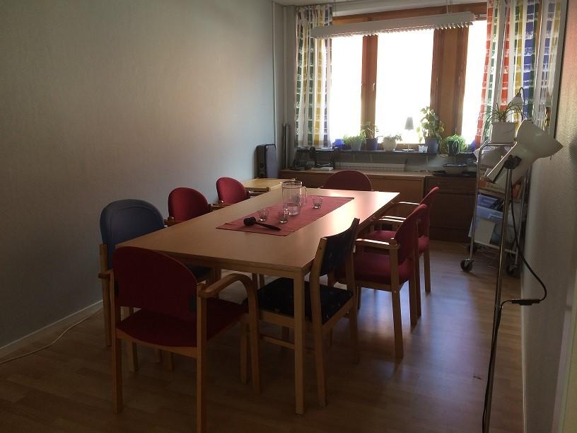 Det blev i längden en mycket opraktisk lösning som dessutom innebar extra kostnader. Vi funderade då på en annan lösning.