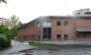 eftersträva terränganpassning även i den nya bebyggelsen. Att bryta upp längre byggnadskroppar i flera och att utforma byggnaderna med nätta proportioner är en målsättning.