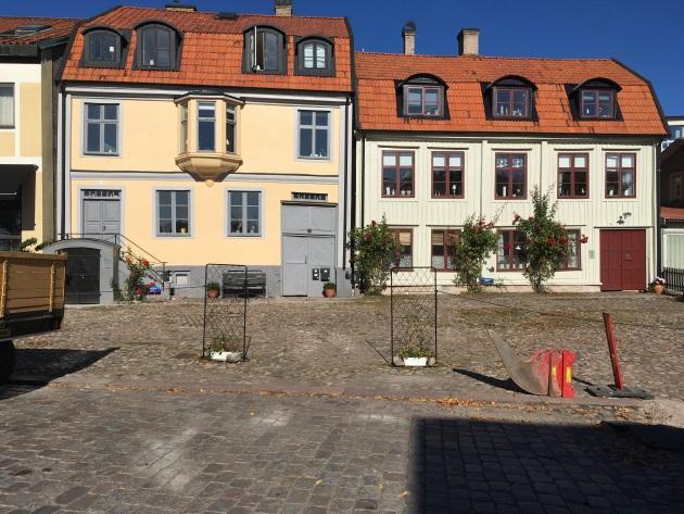 Samhällsbyggnadskontoret Planbeskrivning 12(30) Tullhuset utgör en kulturhistorisk intressant byggnad med sin markanta gatufasad.