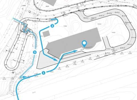 SIDA 8/17 från rangergården och separeras från övriga frekventa motortrafikrörelser. Därför angör de brandstationens huvudentré från sydväst och nordväst.