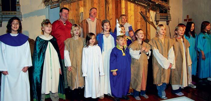 Glädje, sång och skratt i Lekaryds julspel För andra året i rad framfördes Lekaryds julspel på Trettondedagen. Efter förra årets överfulla kyrka, valde vi att i år ge två föreställningar.