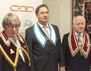 3 tilldelades broder Per-Olof Lindfors kärlekens grad. Här tillsammans med ÖM Kurt Krogell och SR Kjell-Åke Johnsson. ett högsta väsende som grunden för medlemskap i Orden. 13.