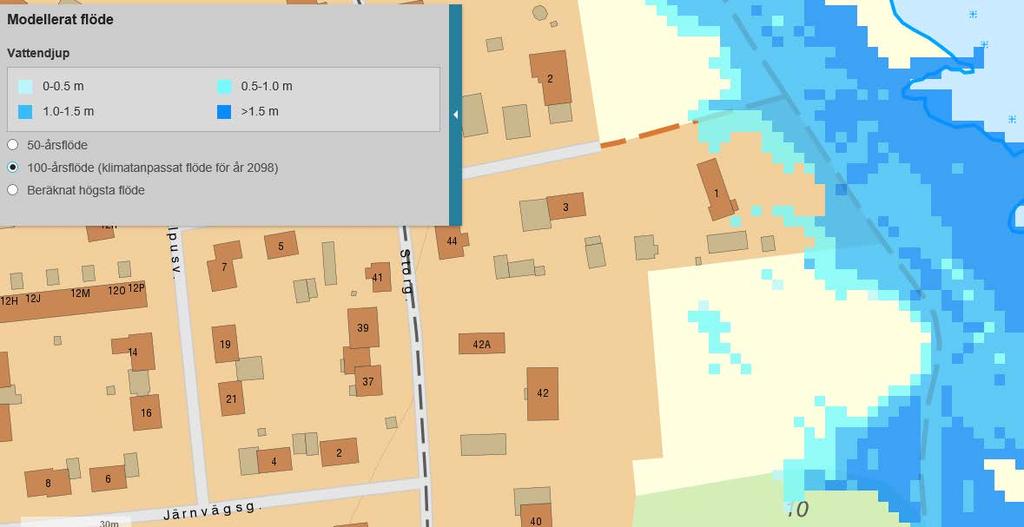 100-årsflöde (Portalen för översvämningshot, Haparanda, MSB 2018-04-24) Kartan visar att vid ett 100 årsflöde kan vattendjupet inom fastigheten uppgå till 0,5 1 meter inom området närmast älven.