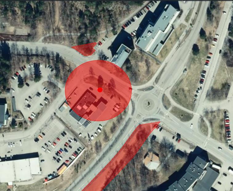 RISKUTREDNING 2016-08-23 18 (28) Figur 7 visar exempel på bebyggelsefria ytor (rödmarkering), 35 m från påfyllningsplats på bensinstation och 15 m från vägkant.