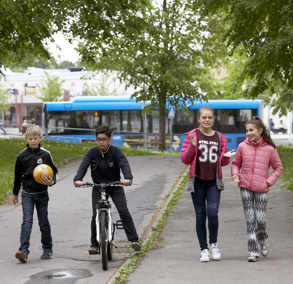 Sammanfattning Skövde växer och fler vill bo, leva och arbeta i kommunen. För att garantera välfärden i framtiden behöver kommunen fler invånare i alla åldrar.