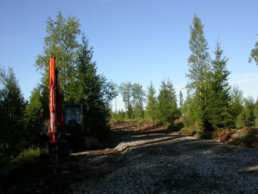 FCG DESIGN OCH PLANERING AB Mikonkeidas vindkraftspark 103 10.1.4 Vindkraftsparkens konsekvenser för växtligheten och värdefulla naturobjekt 10.1.4.1 Alternativ 1: En mindre vindkraftspark I och med projektet förändras en del av projektområdet till byggd miljö.