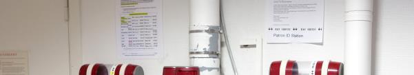 Gassystem Instrumentluft ansluts till sjukhusets befintliga centrala system, görs om till anläggningens tekniska luftsystem och matar bl a laboratoriets två analysplattformar.