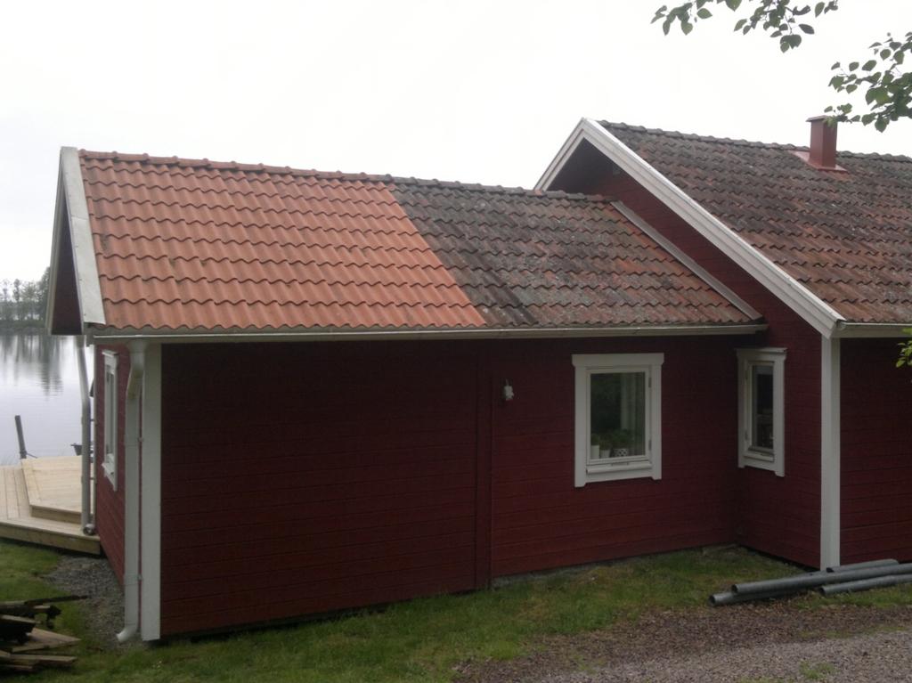 BYGGNADSNÄMNDEN 2017-12-14 23 Huset har sedan byggts till med ca 12 m2 åt väster utan bygglov.